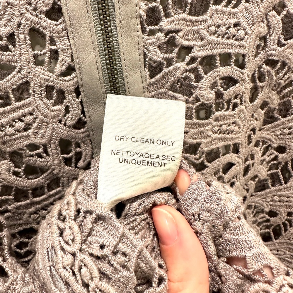 Lace top - Picture 5 of 6
